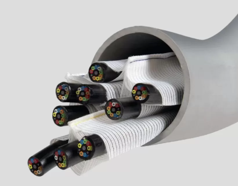 Qu'est-ce qu'un conduit intérieur en tissu pour les câbles à fibres optiques ?